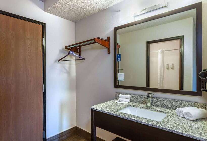 فندق على الطريق Super 8 By Wyndham Wausau