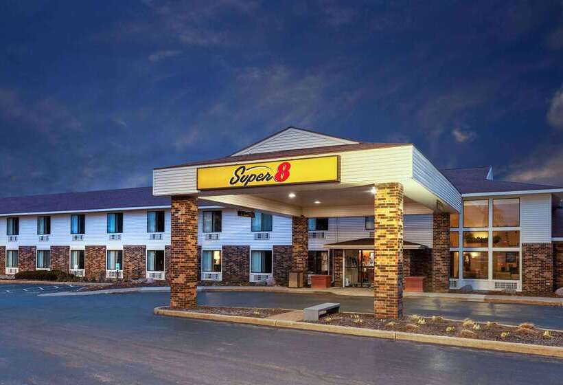 فندق على الطريق Super 8 By Wyndham Wausau