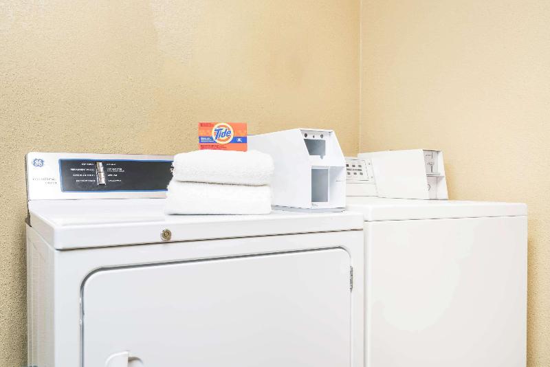 فندق على الطريق Super 8 By Wyndham Wausau