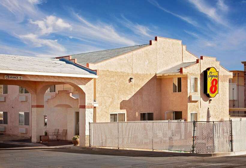 汽车旅馆  Super 8 By Wyndham Yucca Val/joshua Tree Nat Pk Area