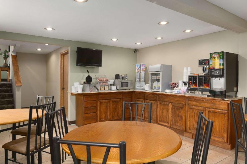 فندق على الطريق Super 8 Sioux Falls Near Convention Center