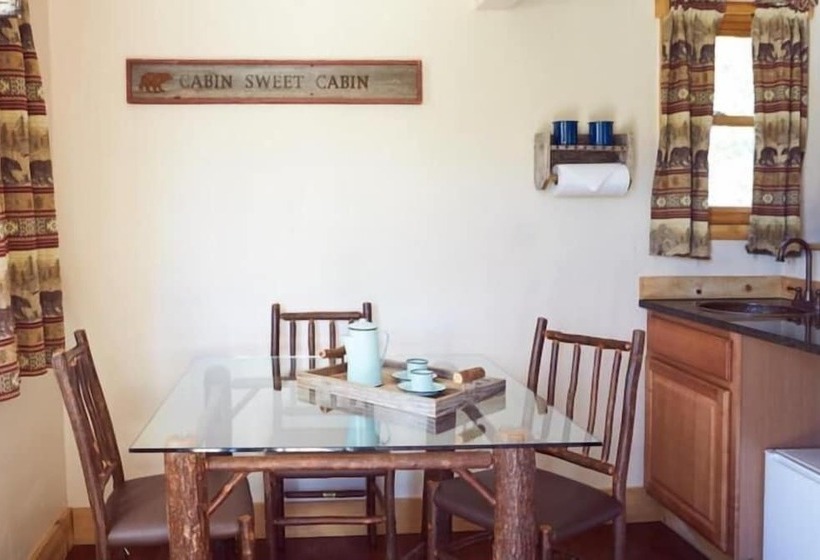 منتجع St. Mary Village