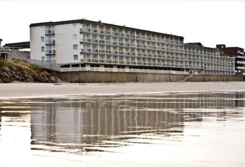 リゾートホテル Surftides