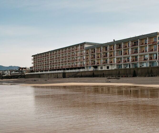 リゾートホテル Surftides