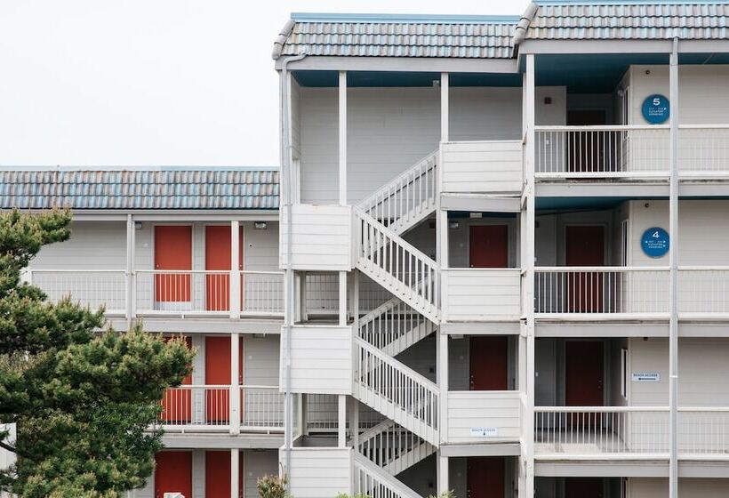 リゾートホテル Surftides