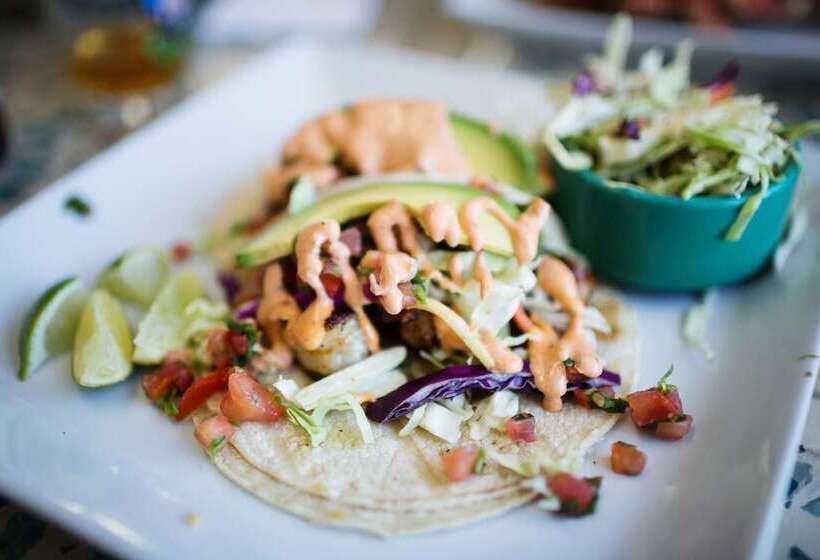 リゾートホテル Surftides