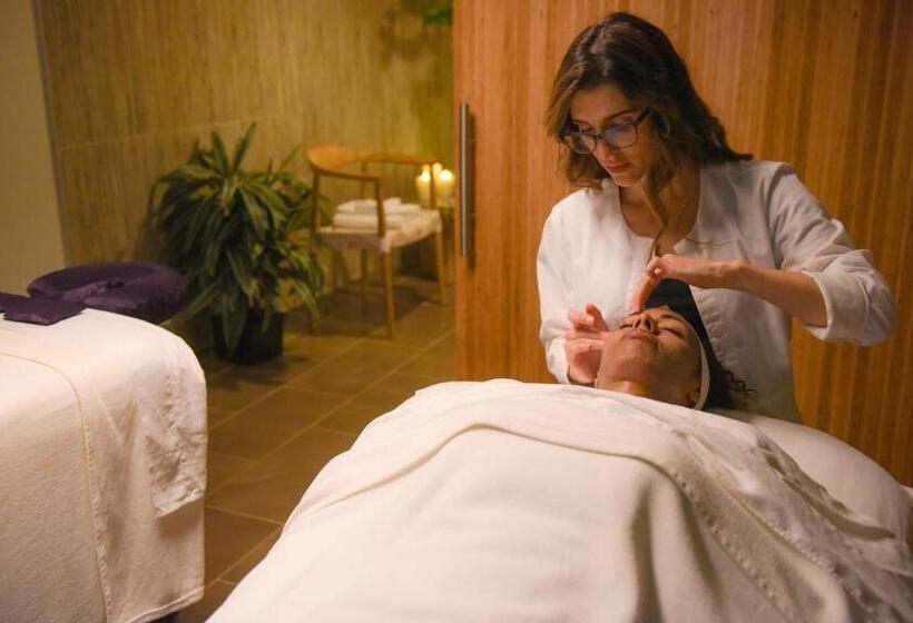 منتجع The Cliffs Hotel And Spa