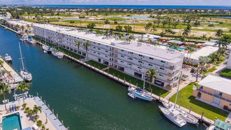 Skipjack Resort & Marina