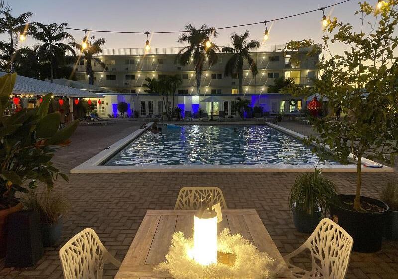 Skipjack Resort & Marina