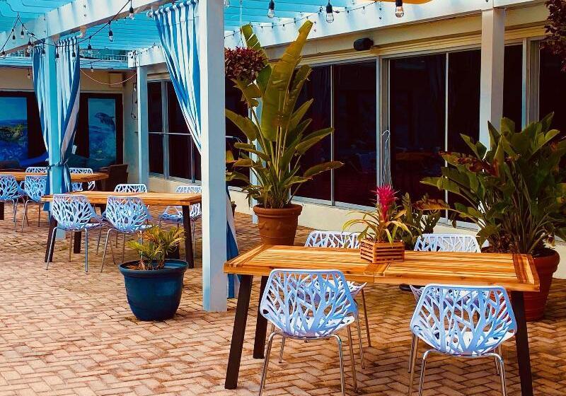 Skipjack Resort & Marina