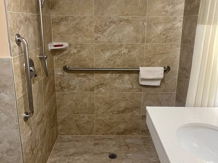 All Seasons Inn & Suites