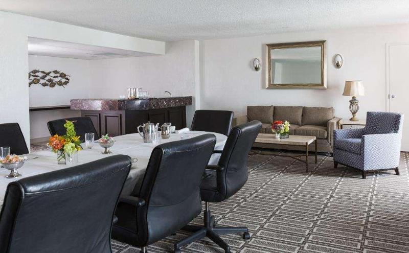 South Shore Harbour Resort And Conference Center