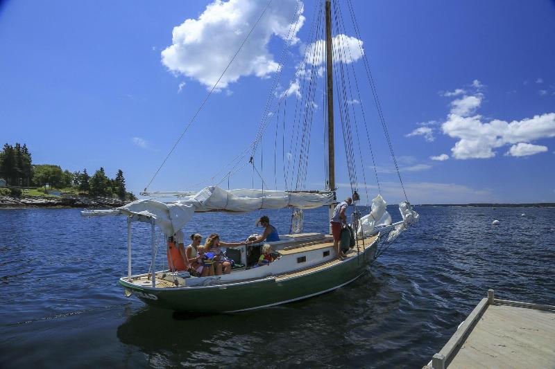 Spruce Point Inn Resort And Spa