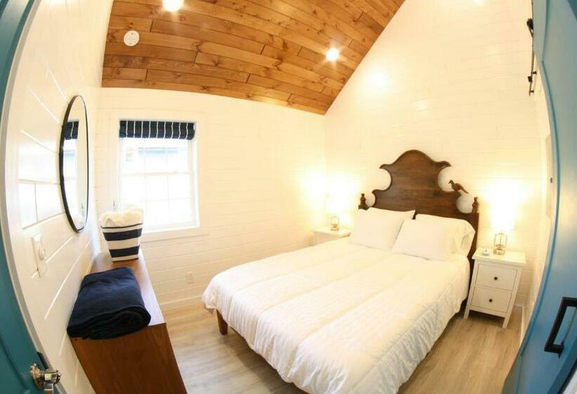 The Ledges Resort & Marina