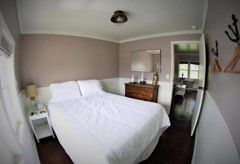 The Ledges Resort & Marina