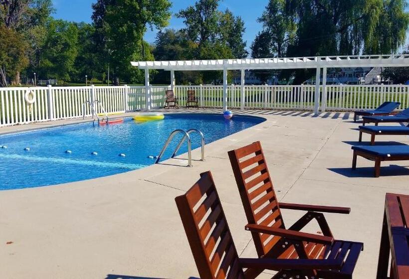 The Ledges Resort & Marina