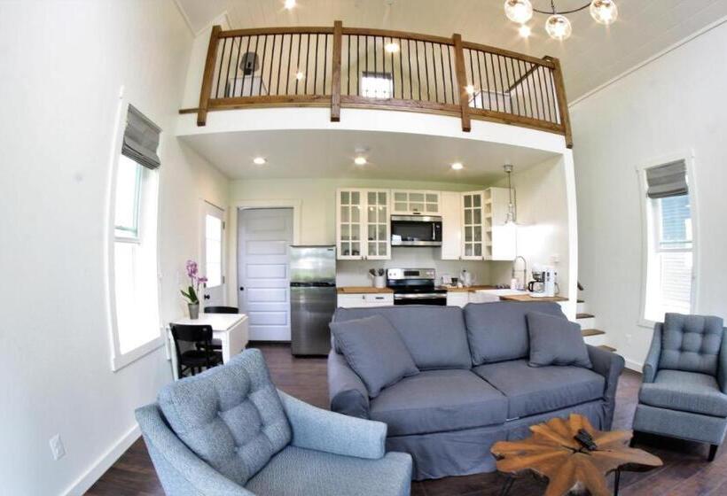 The Ledges Resort & Marina