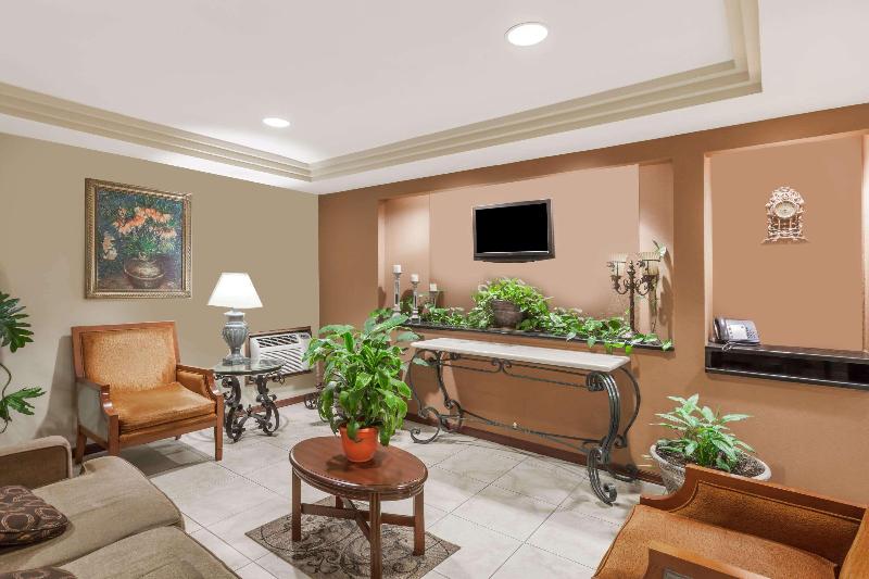 Travelodge Inn & Suites By Wyndham Albany