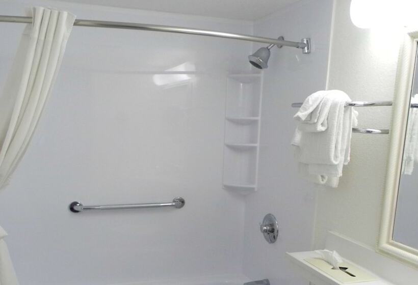 Travelodge Inn & Suites By Wyndham Albany