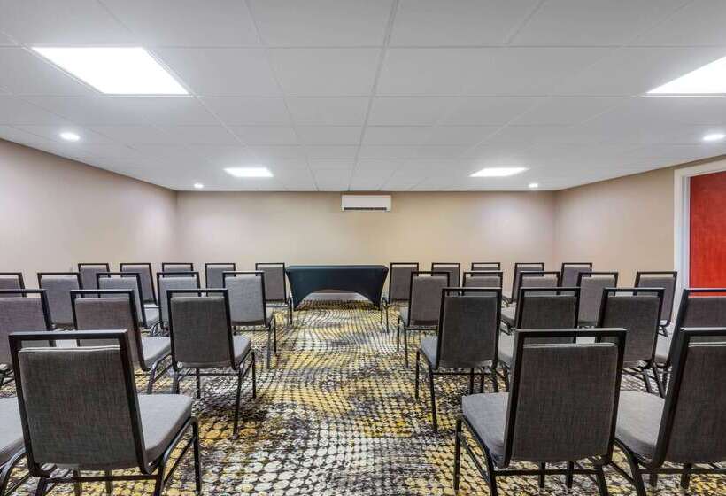 Wyndham Lancaster Resort And Convention Center