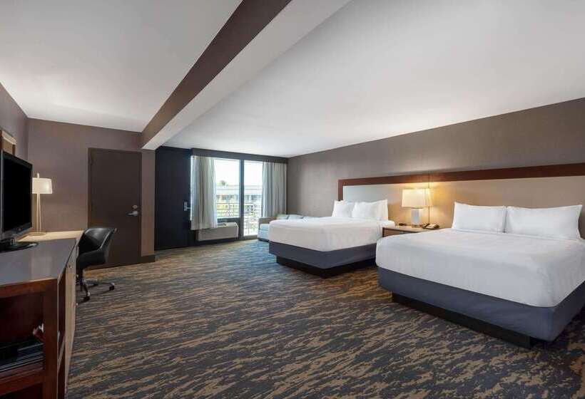 Wyndham Lancaster Resort And Convention Center