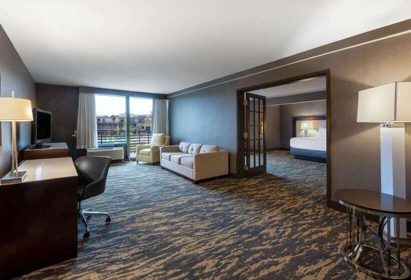 Wyndham Lancaster Resort And Convention Center