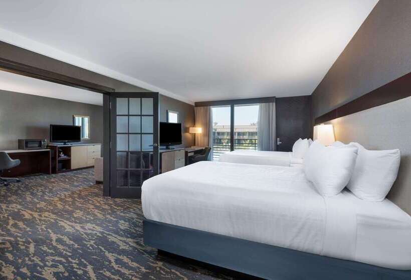 Wyndham Lancaster Resort And Convention Center