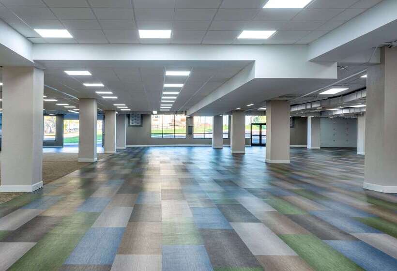 Wyndham Lancaster Resort And Convention Center