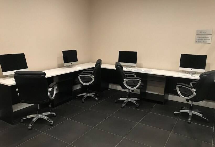 Wyndham Lancaster Resort And Convention Center