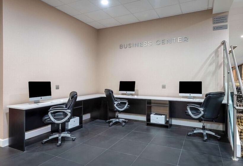 Wyndham Lancaster Resort And Convention Center