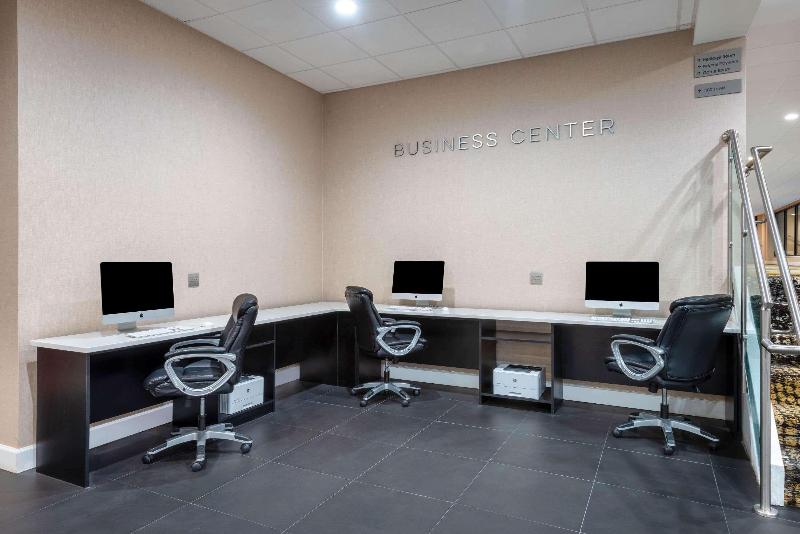 Wyndham Lancaster Resort And Convention Center