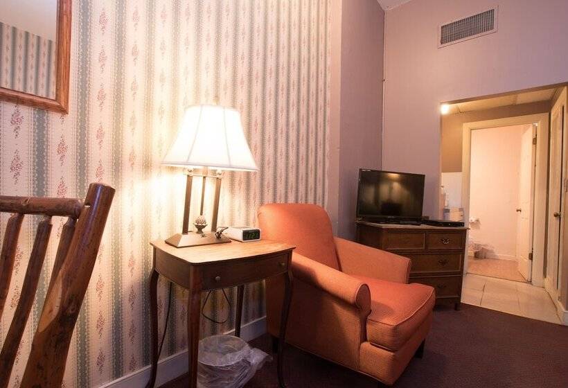 Biltmore Suites Hotel