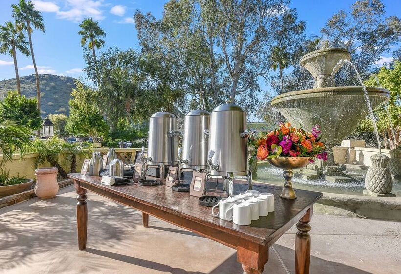 Hilton Phoenix Tapatio Cliffs Resort