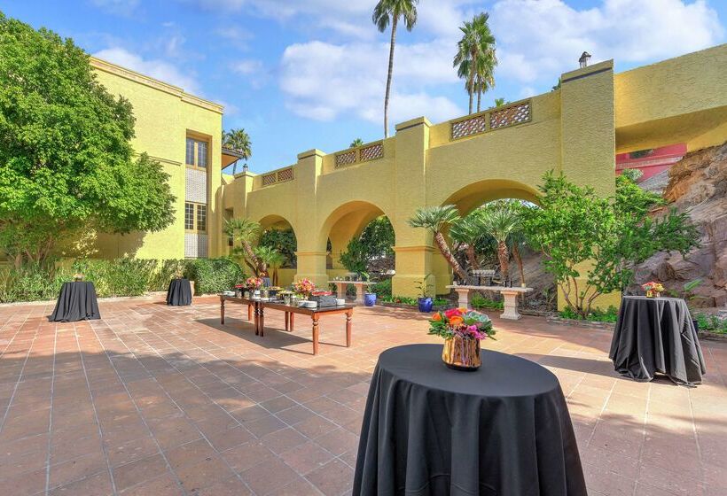 Hilton Phoenix Tapatio Cliffs Resort