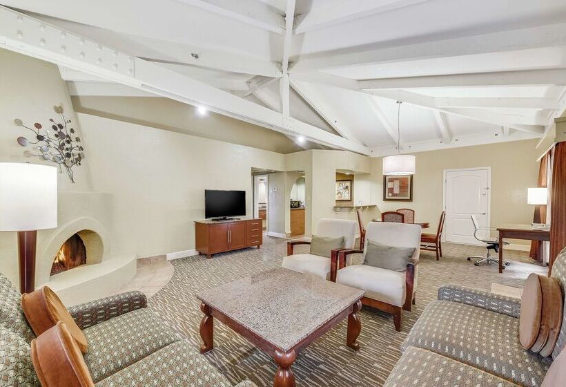 Hilton Phoenix Tapatio Cliffs Resort