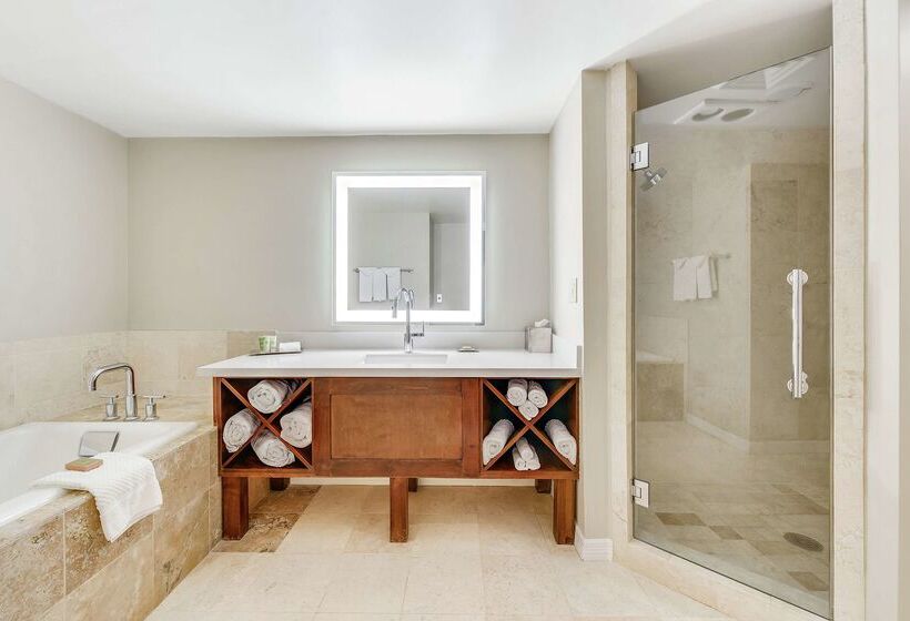 Hilton Phoenix Tapatio Cliffs Resort