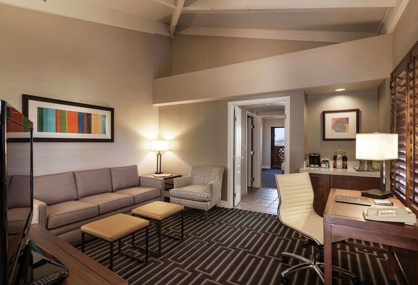 Hilton Phoenix Tapatio Cliffs Resort