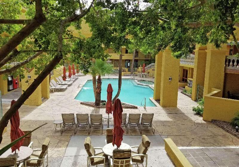 Hilton Phoenix Tapatio Cliffs Resort