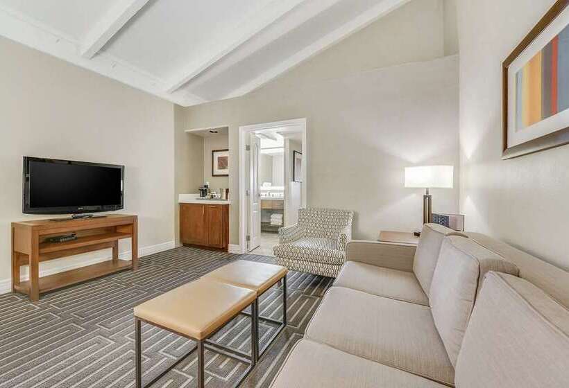 Hilton Phoenix Tapatio Cliffs Resort