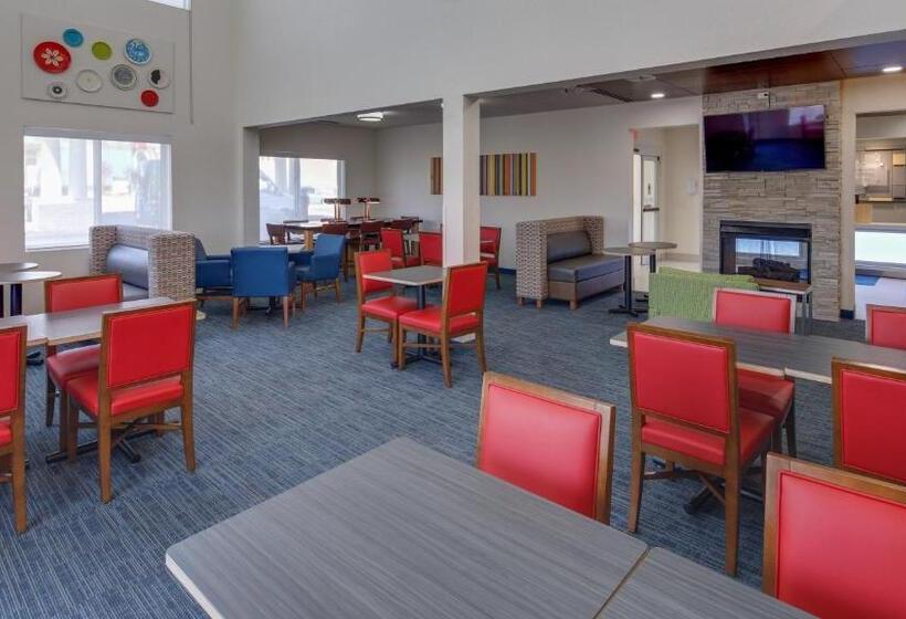 酒店 Holiday Inn Express & Suites Detroit   Farmington Hills, An Ihg