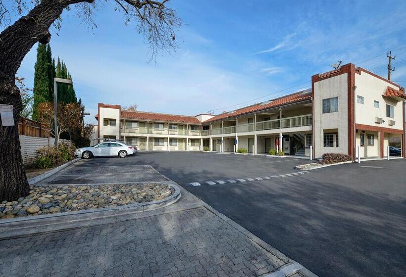فندق Americas Best Value Inn San Jose Convention Center