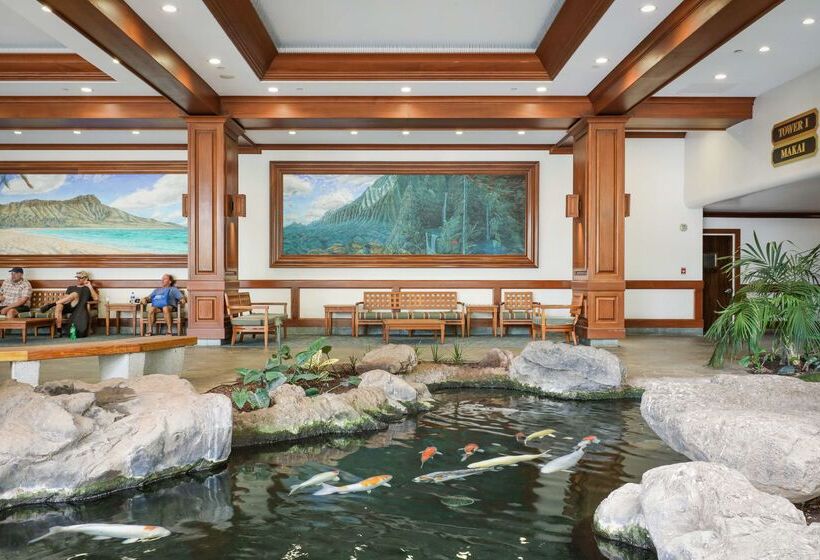 호텔 Aston At The Waikiki Banyan