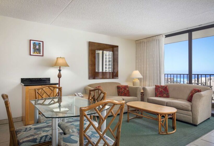 호텔 Aston At The Waikiki Banyan