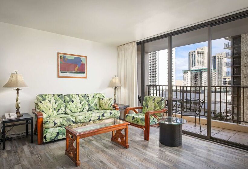 호텔 Aston At The Waikiki Banyan