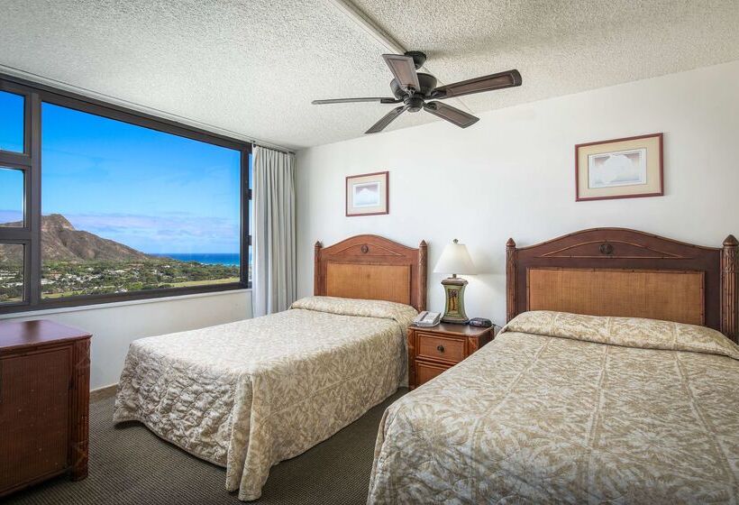 호텔 Aston At The Waikiki Banyan