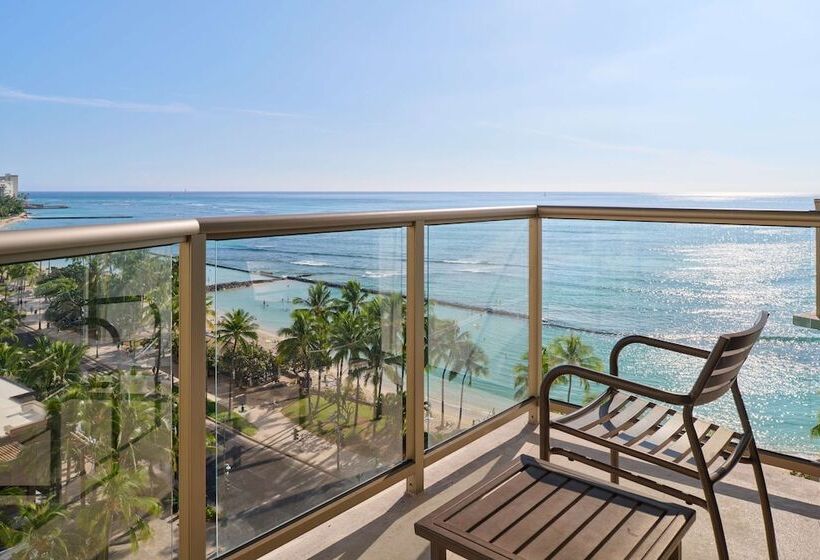 בית מלון כפרי Aston Waikiki Circle