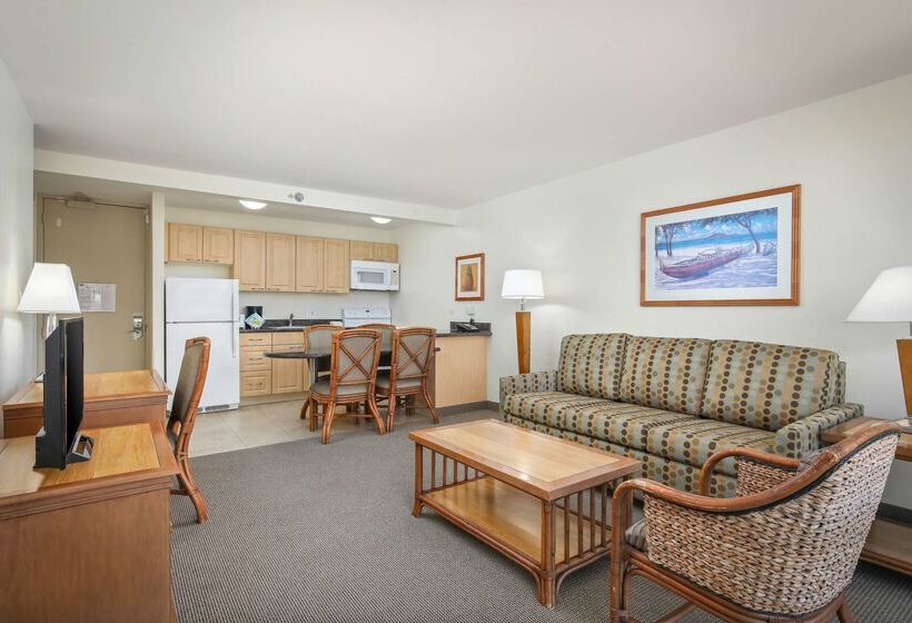 בית מלון כפרי Aston Waikiki Sunset