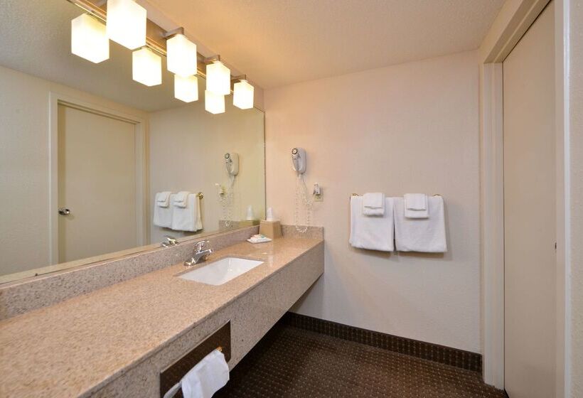 هتل Best Western Kelly Inn   Yankton