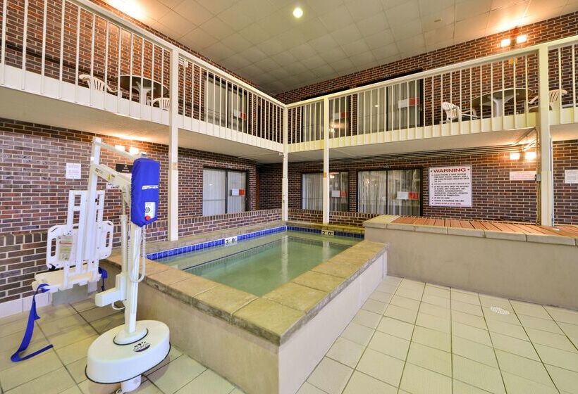 בית מלון כפרי Best Western Kelly Inn   Yankton