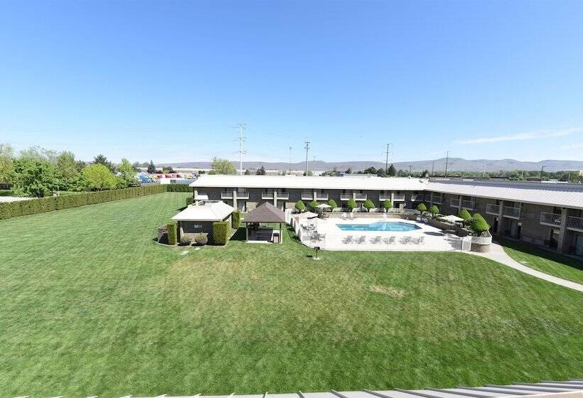 فندق Best Western Plus Ahtanum Inn